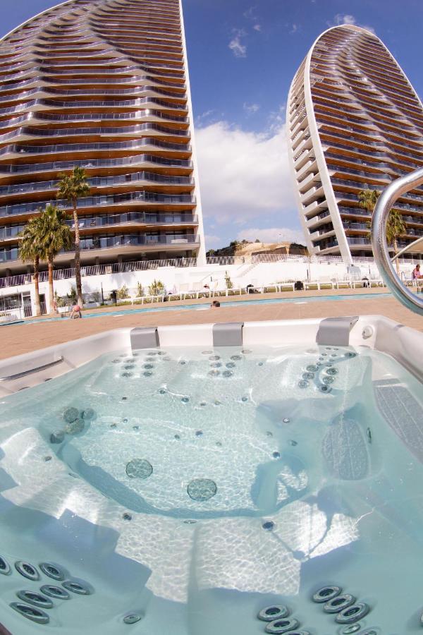 Sunset Waves Benidorm Julieta Vistas Al Mar Premium 200 Mt2 Con Jacuzzi En Terraza Daire Dış mekan fotoğraf