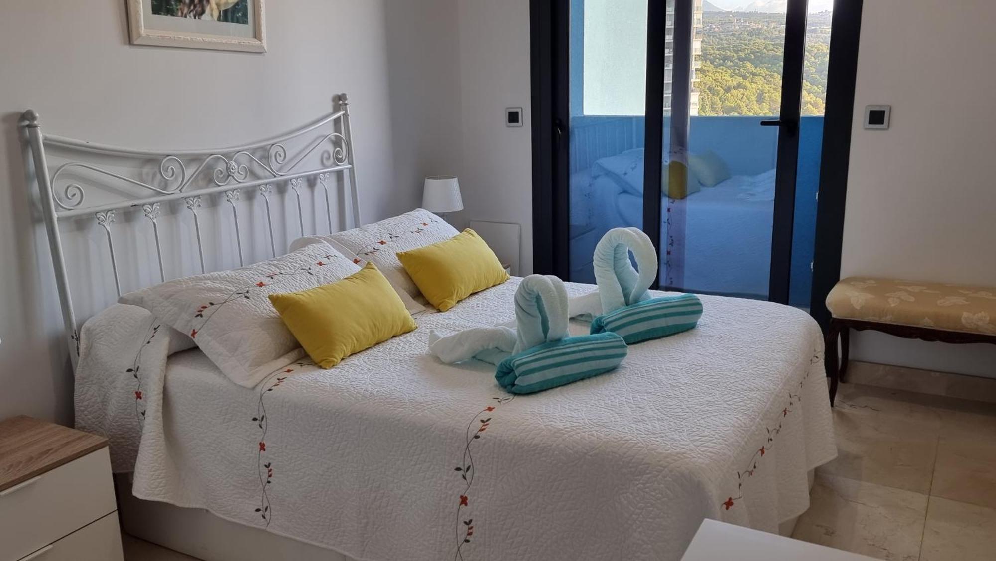 Sunset Waves Benidorm Julieta Vistas Al Mar Premium 200 Mt2 Con Jacuzzi En Terraza Daire Dış mekan fotoğraf